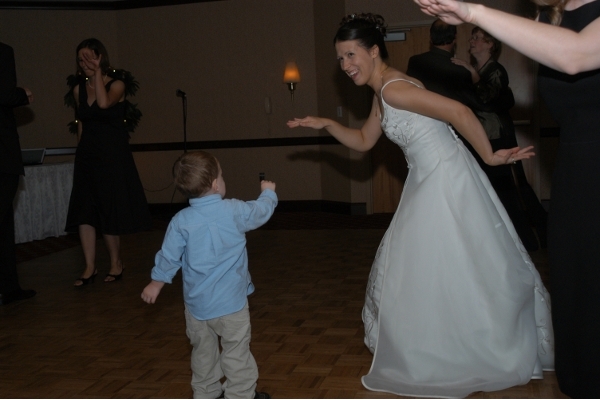 Walk like an Egyptian style dance at a wedding